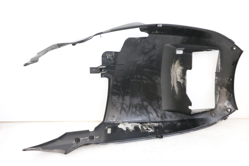 photo de LOWER BODY SHELL YAMAHA X-MAX XMAX 125 (2010 - 2013) - Fixing points details