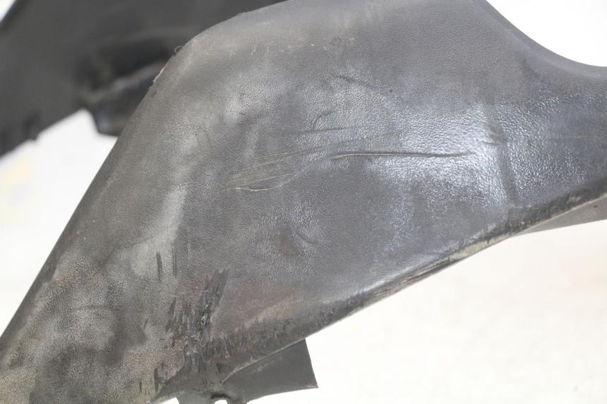 photo de LOWER PART OF THE BODY PIAGGIO ZIP 2T 50 (2009 - 2019) - Component detail