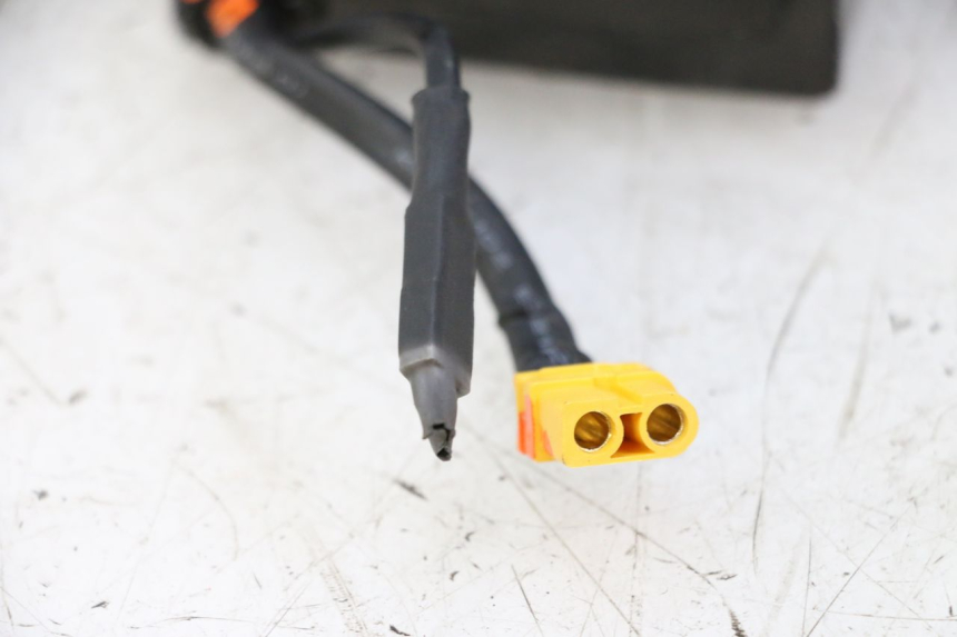 photo de BATTERY URBANGLIDE 100XS 1 - Fixing points details