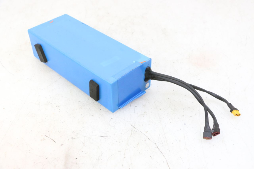 photo de BATTERY URBANGLIDE E-CROSS PRO 1 - Technical close-up