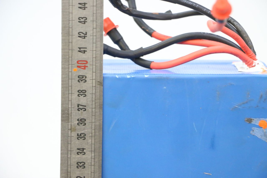 photo de BATTERY DUALTRON VICTOR LIMITED 1 - Fixing points details