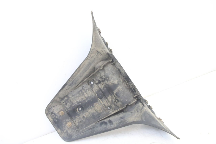 photo de MUD FLAP APRILIA ATLANTIC 125 (2003 - 2009) - Fixing points details