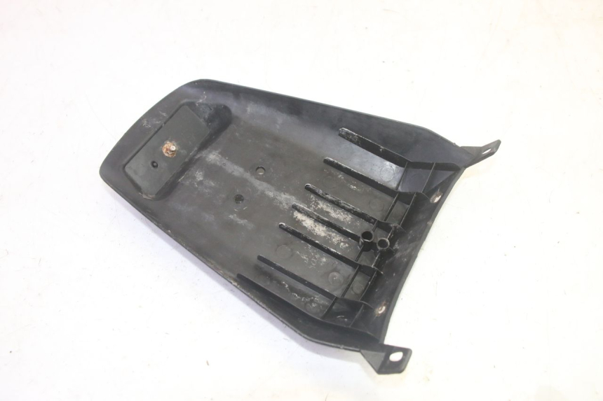 photo de REAR MUDGUARD MBK BOOSTER SPIRIT 50 (2004 - 2017) - Fixing points details