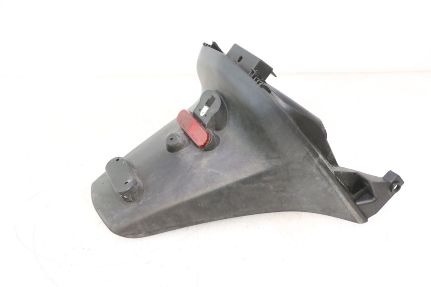 photo de REAR MUDGUARD PEUGEOT CITYSTAR 125 (2011 - 2017) - Fixing points details