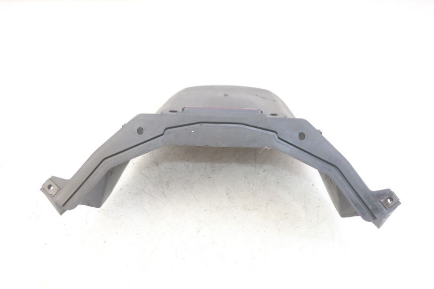photo de REAR MUDGUARD HONDA FES PANTHEON 2T 125 (1998 - 2002) - Zoom on usage condition