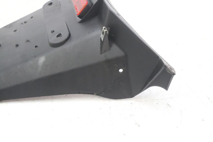 photo de REAR MUDGUARD HONDA FES PANTHEON 2T 125 (1998 - 2002) - Zoom on usage condition