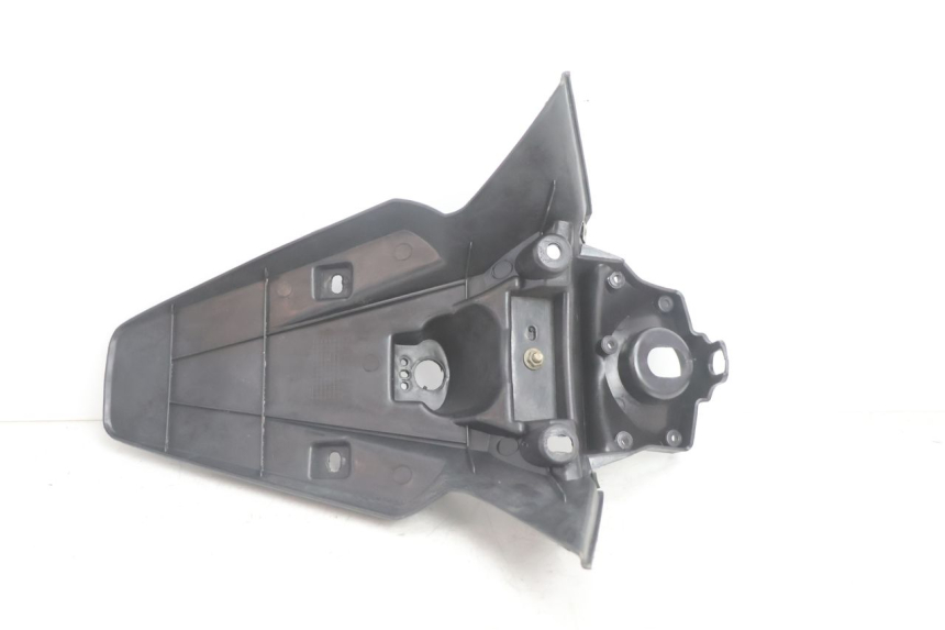 photo de MUD FLAP VASTRO GP 2T 50 (2013 - 2017) - Fixing points details