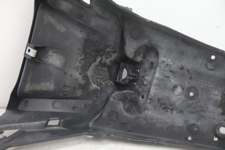 photo de MUD FLAP GILERA GP 800 (2007 - 2013) - High-resolution close-up