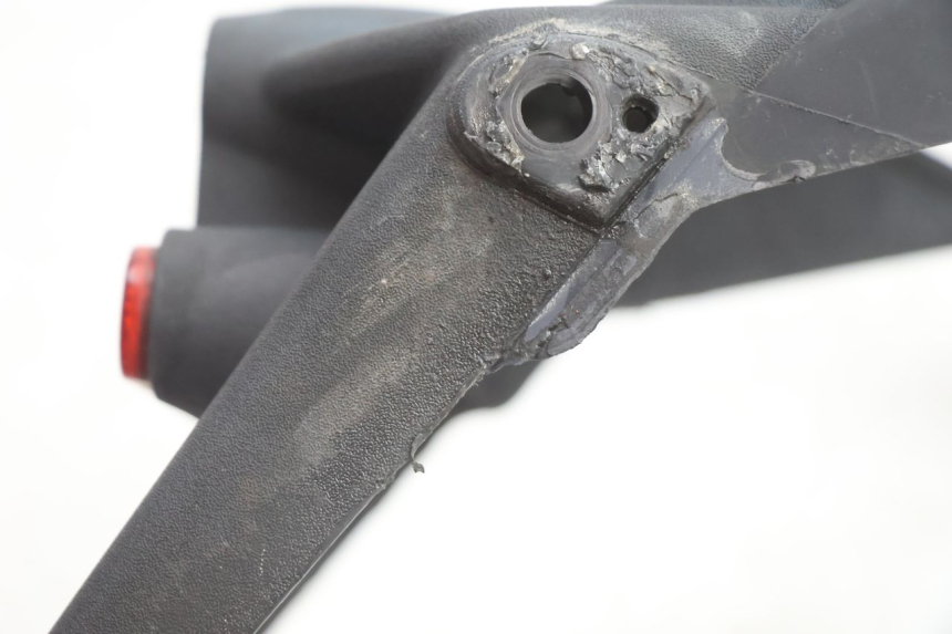 photo de MUD FLAP GILERA GP 800 (2007 - 2013) - Surface and material condition