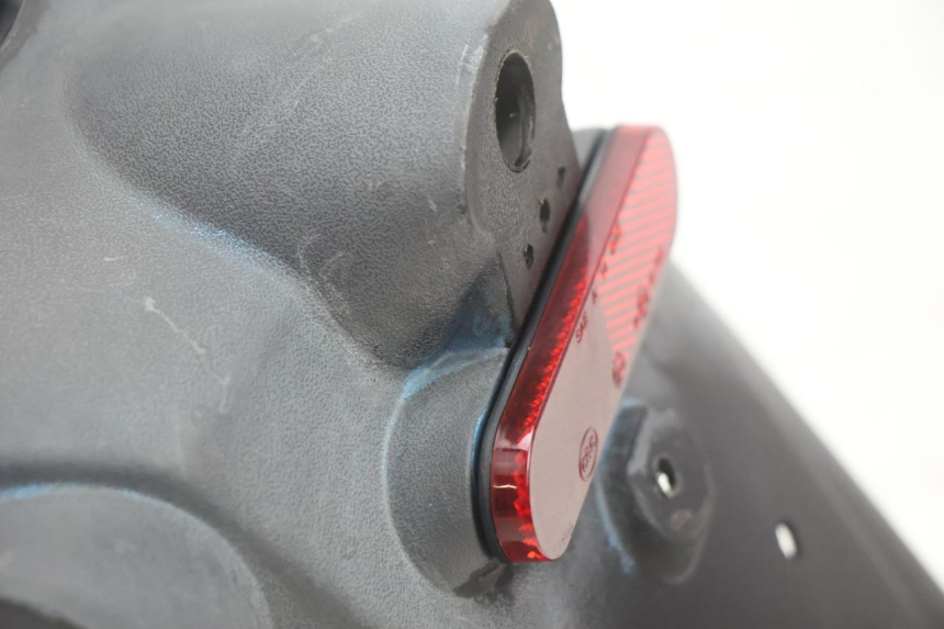 photo de MUD FLAP PEUGEOT KISBEE 4T 50 (2018 - 2022) - Fixing points details