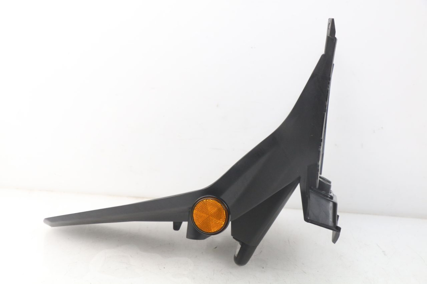 photo de MUD FLAP MBK MW TRYPTIK 125 (2017 - 2022) - Fixing points details