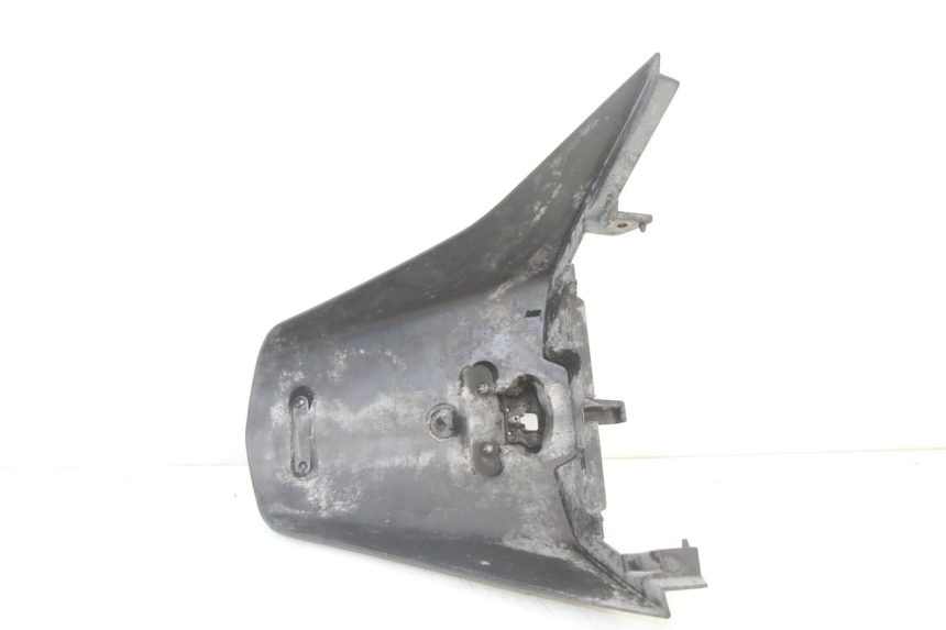 photo de MUD FLAP PEUGEOT SATELIS 125 (2013 - 2018) - Fixing points details