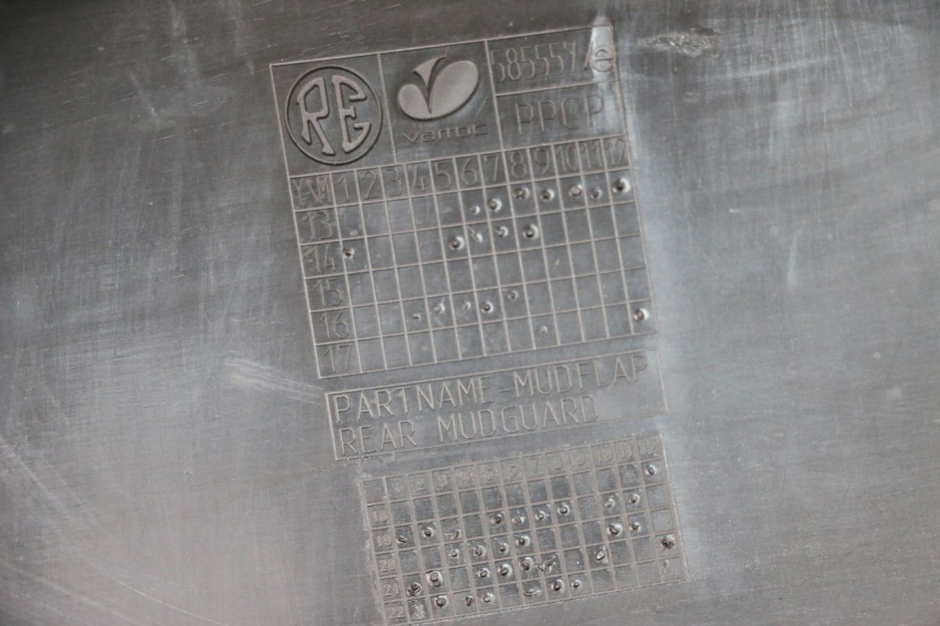 photo de MUD FLAP ROYAL ENFIELD CONTINENTAL GT 650 (2019 - 2024) - Component detail