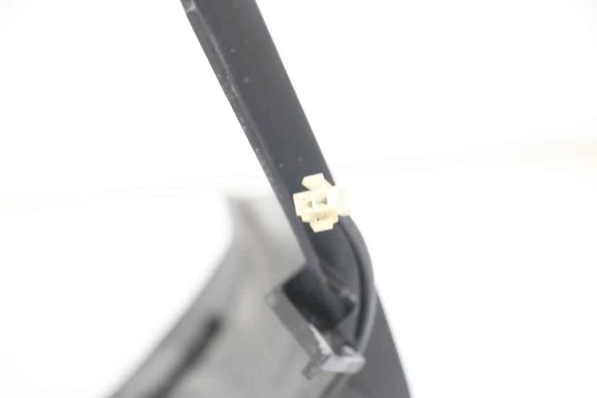 photo de MUD FLAP PEUGEOT SATELIS 125 (2013 - 2018) - Zoom on usage condition