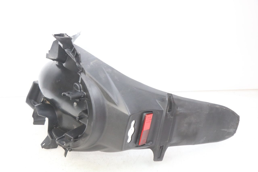 photo de REAR MUDGUARD SUZUKI SIXTEEN 125 (2008 - 2010) - Fixing points details