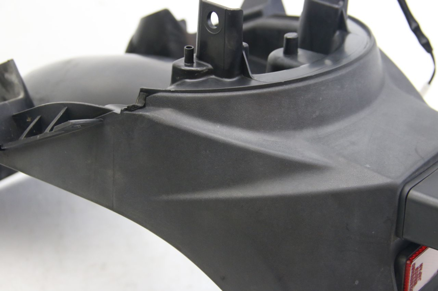 photo de REAR MUDGUARD SUZUKI SIXTEEN 125 (2008 - 2010) - Distinctive features