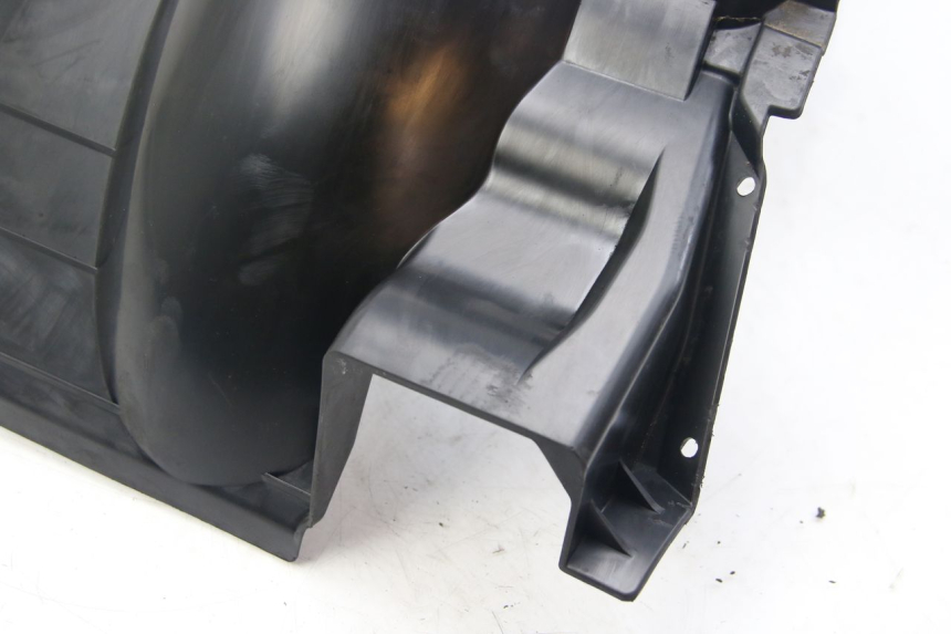 photo de REAR MUDGUARD SUZUKI SIXTEEN 125 (2008 - 2010) - Alternative angle