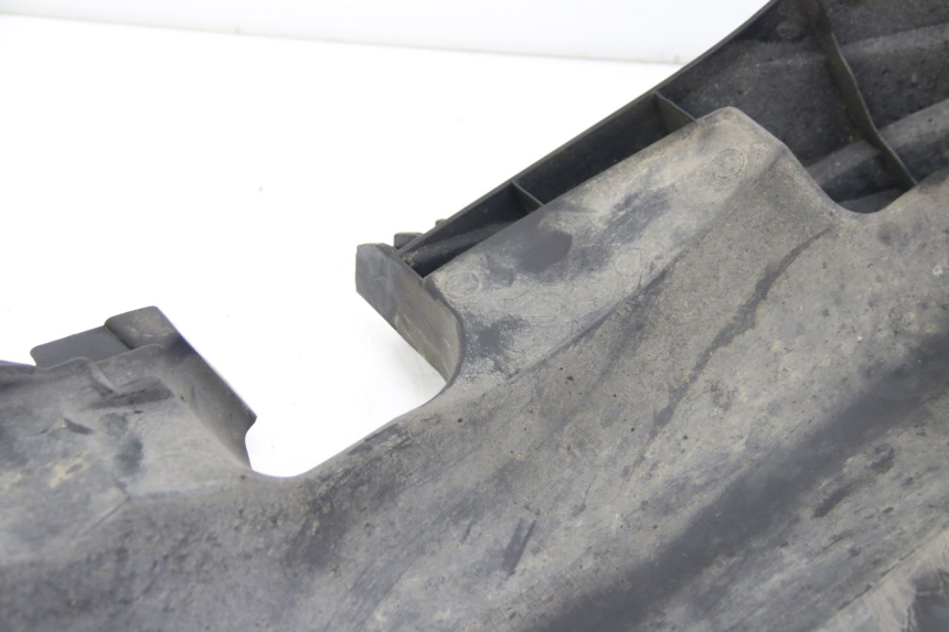 photo de REAR MUDGUARD SUZUKI SIXTEEN 125 (2008 - 2010) - Technical close-up