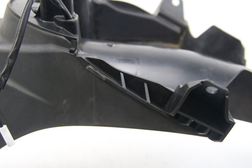photo de REAR MUDGUARD SUZUKI SIXTEEN 125 (2008 - 2010) - Technical close-up