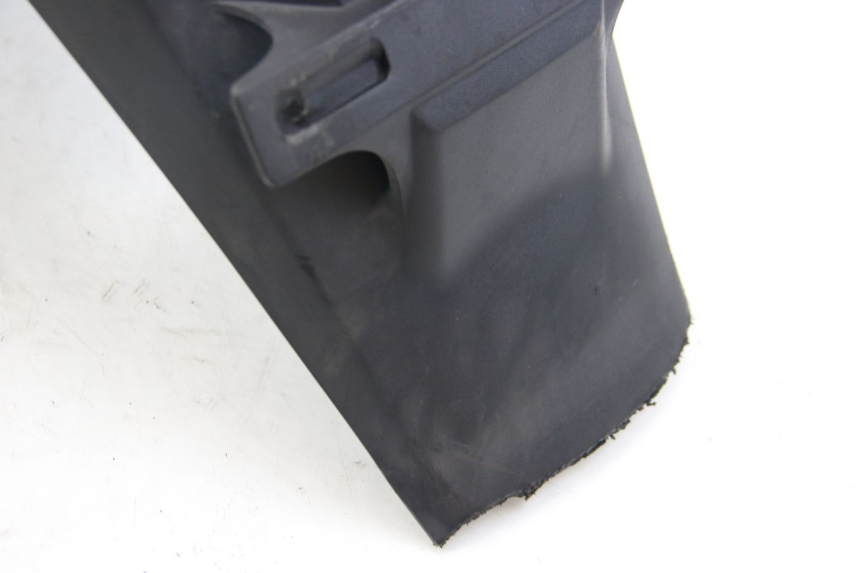 photo de REAR MUDGUARD SUZUKI SIXTEEN 125 (2008 - 2010) - Markings and original references