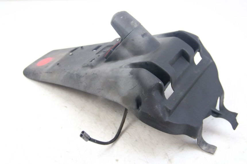 photo de REAR MUDGUARD MBK SKYLINER 125 (1998 - 2001) - Zoom on usage condition