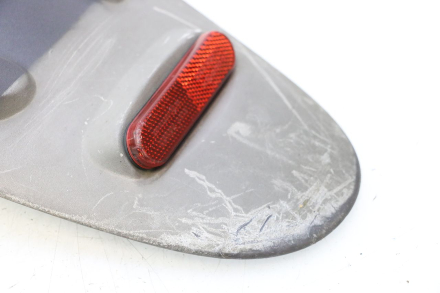 photo de MUD FLAP PEUGEOT VIVACITY 50 (1998 - 2003) - Surface and material condition