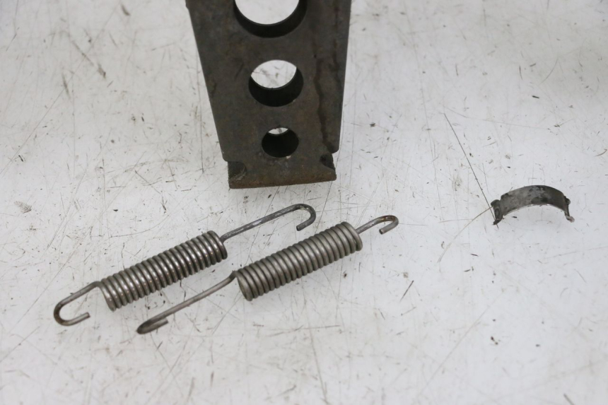 photo de CENTER STAND BMW C1 125 (2000 - 2003) - Fixing points details