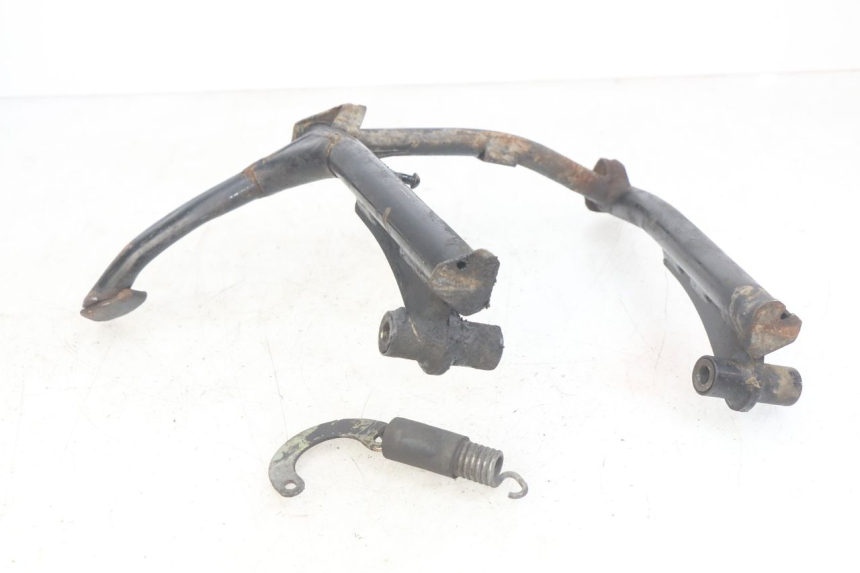 photo de CENTER STAND HONDA CBR F SC25 1000 (1989 - 1992) - Fixing points details