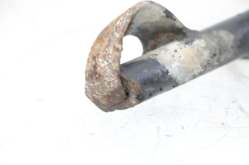 photo de CENTER STAND PEUGEOT CITYSTAR 50 (2013 - 2017) - Zoom on usage condition