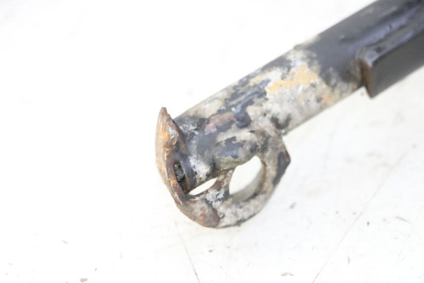 photo de CENTER STAND PEUGEOT ELYSTAR 50 (2002 - 2014) - Zoom on usage condition