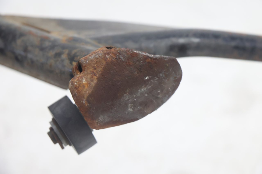 photo de MAIN STAND HONDA FJS SILVER WING SILVERWING 400 (2005 - 2008) - Fixing points details