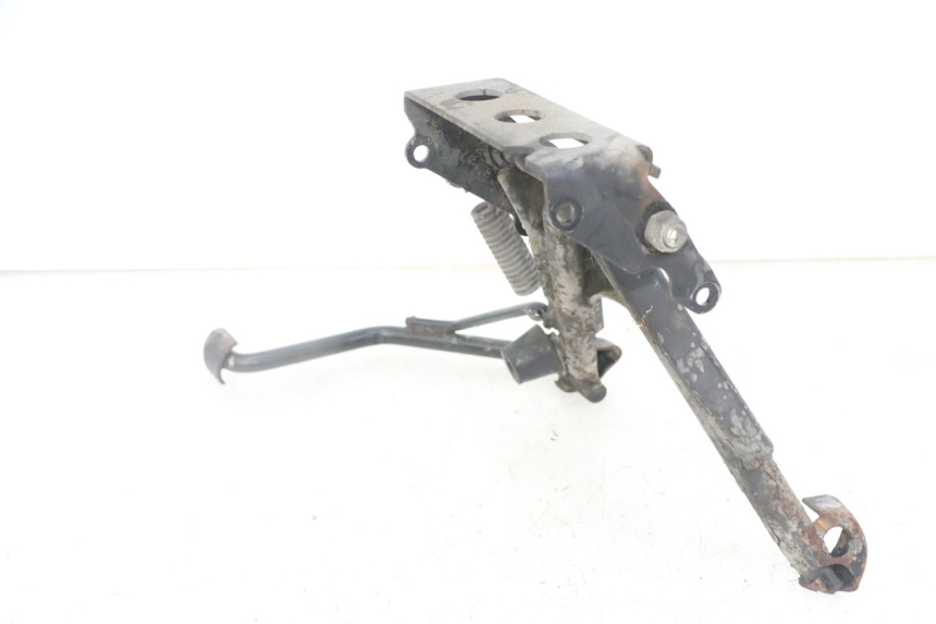 photo de MAIN STAND PEUGEOT SATELIS 125 (2013 - 2018) - Fixing points details