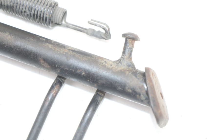 photo de MAIN STAND KYMCO SUPER 8 4T 50 (2021 - 2024) - Zoom on usage condition