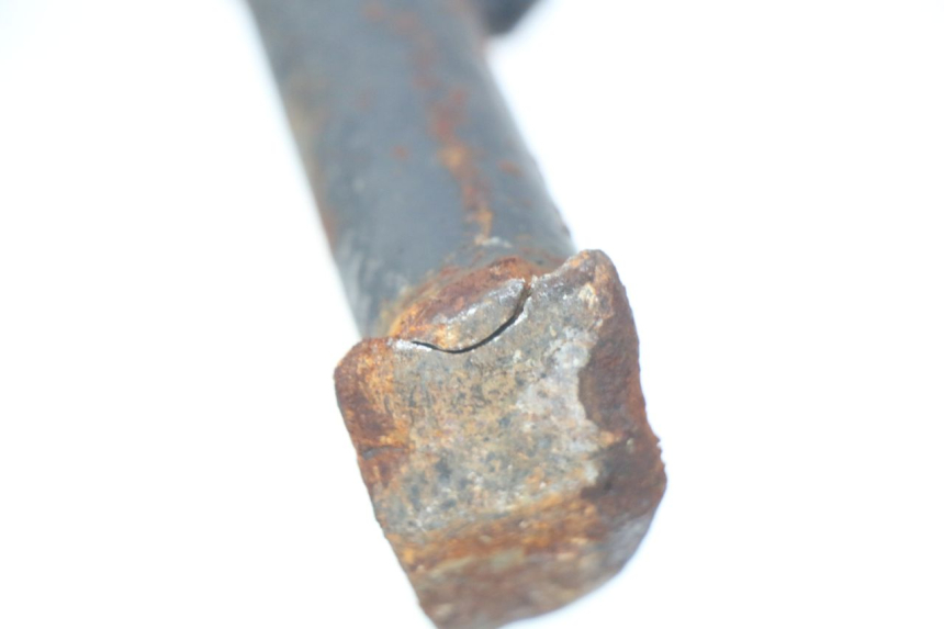 photo de CENTER STAND PIAGGIO VESPA LX 125 (2005 - 2010) - Zoom on usage condition