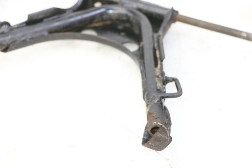 photo de CENTER STAND PEUGEOT VIVACITY NEW 2T 50 (2008 - 2017) - Zoom on usage condition