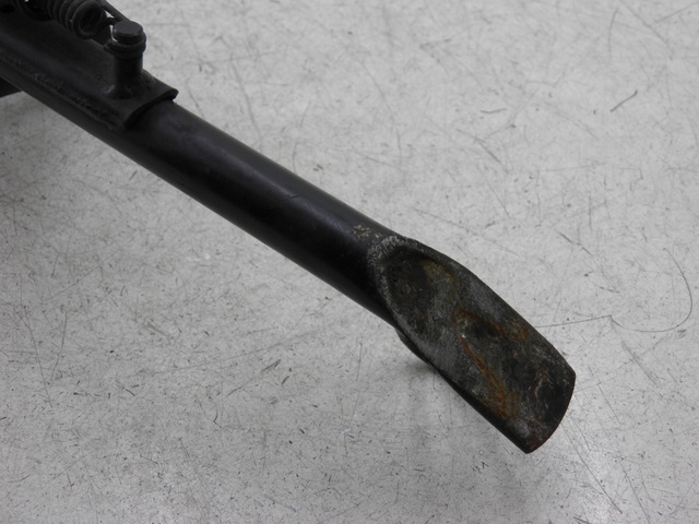 photo de SIDE STAND SUZUKI BURGMAN EXECUTIVE 650 (2008 - 2010) - Zoom on usage condition