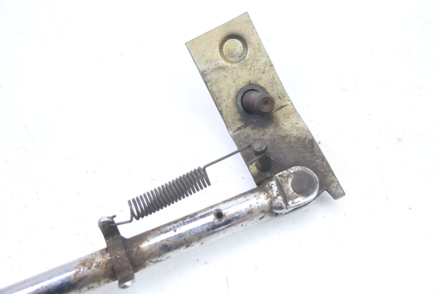 photo de SIDE STAND MBK BOOSTER NEXT GENERATION 50 (1995 - 1998) - Fixing points details