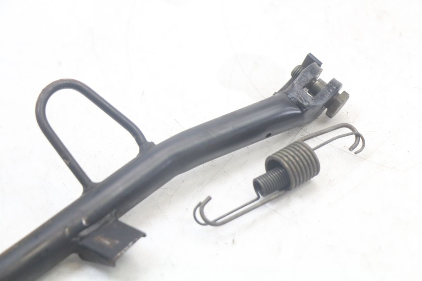 photo de SIDE STAND MBK FLAME X 125 (2007 - 2016) - Zoom on usage condition