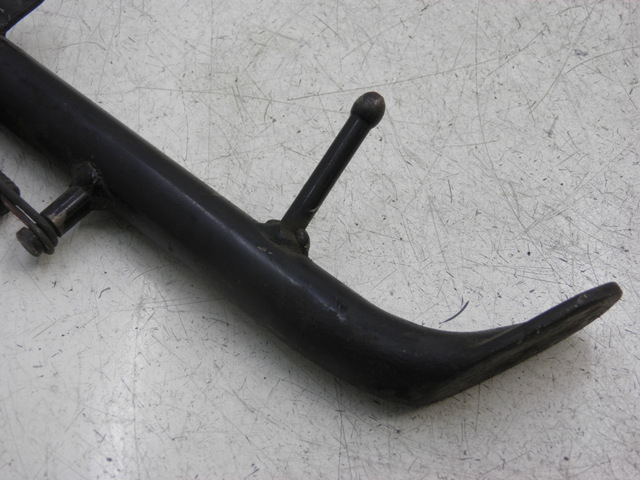 photo de SIDE STAND SUZUKI TU X TUX VOLTY 125 (1999 - 2001) - Zoom on usage condition