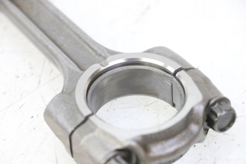 photo de ROD SUZUKI GSR 750 (2011 - 2017) - Component detail