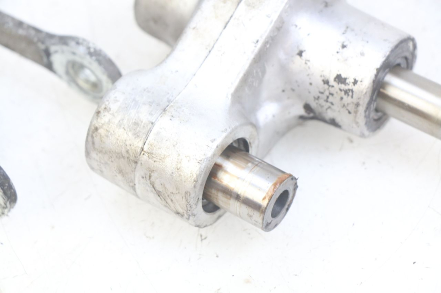 photo de SHOCK ABSORBER LINKAGE YAMAHA FZS FAZER 600 (1998 - 2001) - Markings and original references
