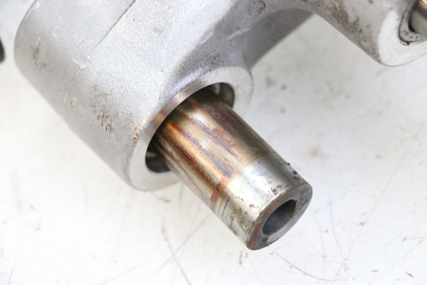 photo de SHOCK ABSORBER LINKAGE YAMAHA FZS FAZER 600 (2001 - 2003) - Fixing points details