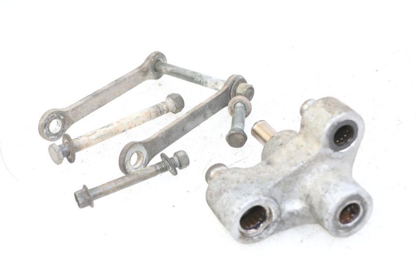 photo de SHOCK ABSORBER LINKAGE YAMAHA FZS FAZER 600 (2001 - 2003) - Fixing points details