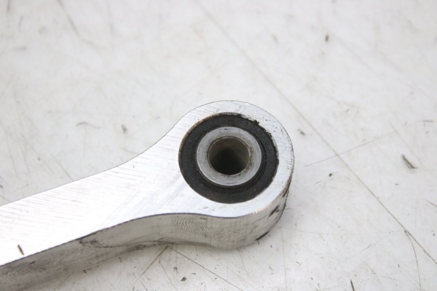 photo de SHOCK ABSORBER LINKAGE YAMAHA YZF R1 1000 (2007 - 2008) - Technical close-up