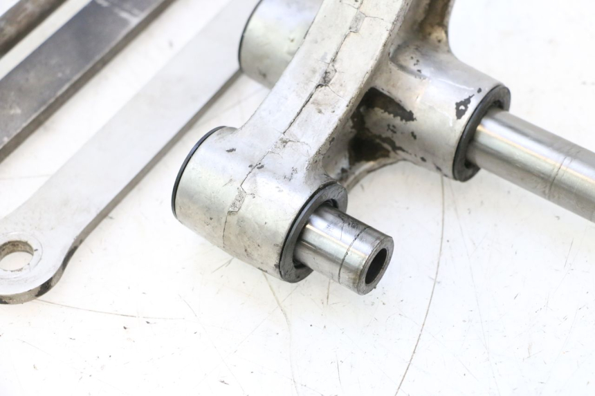 photo de SHOCK ABSORBER LINKAGE KAWASAKI ZX-6R ZX6R 600 (1995 - 1997) - Distinctive features