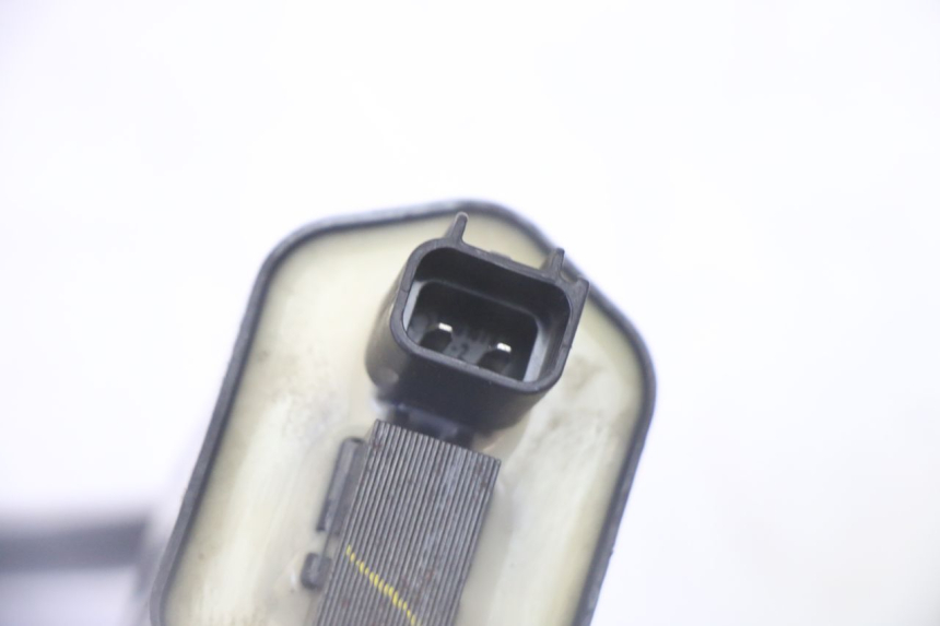 photo de IGNITION COIL KYMCO DINK STREET 125 (2009 - 2014) - Fixing points details