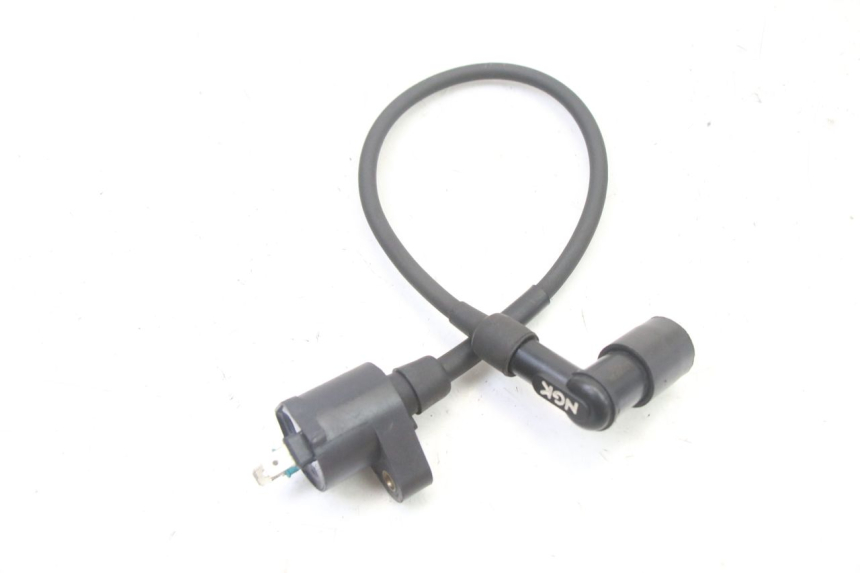 photo de IGNITION COIL PEUGEOT ELYSEO 125 (1999 - 2004) - Alternative perspective