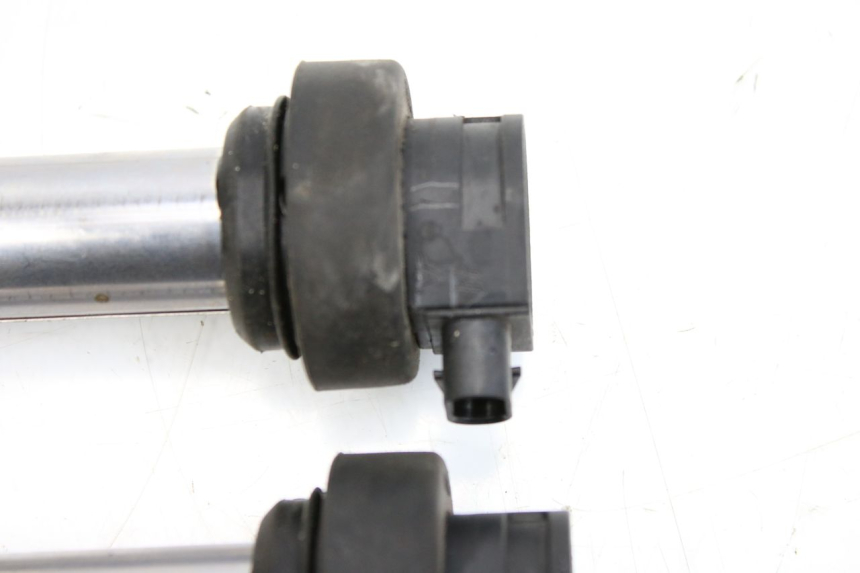 photo de IGNITION COIL BMW F GS K81 850 (2018 - 2023) - Fixing points details