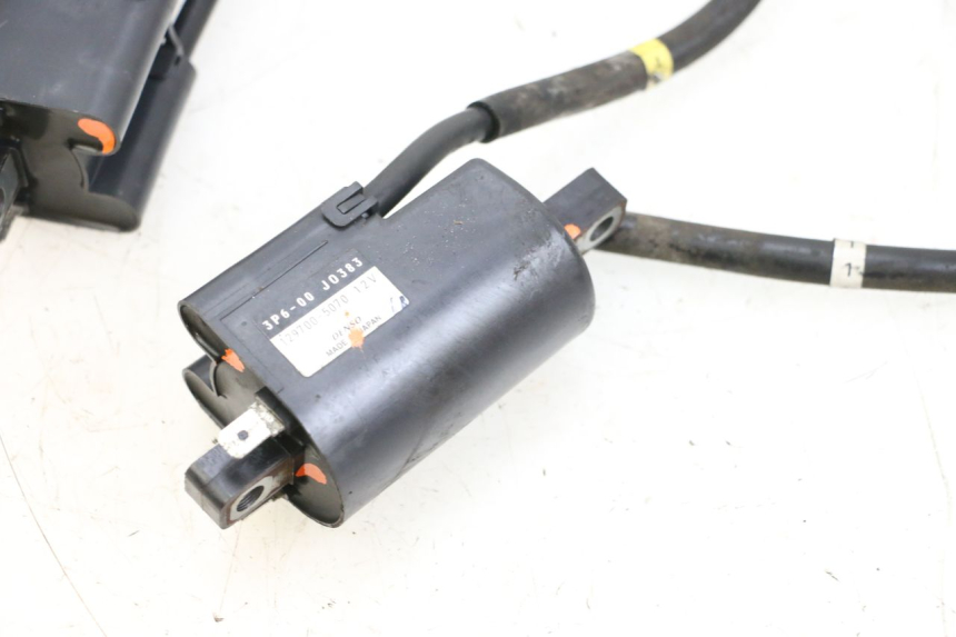 photo de COIL YAMAHA FJR ABS 1300 (2006 - 2012) - Fixing points details