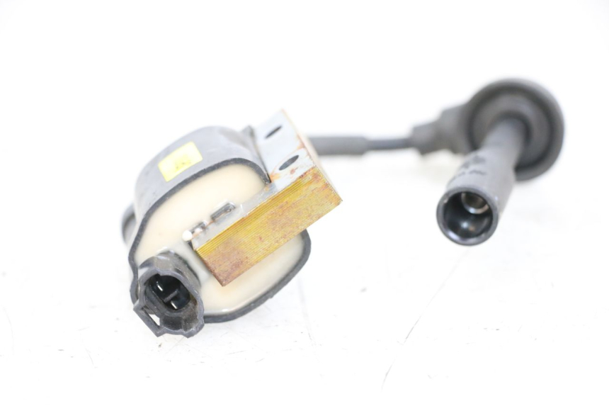 photo de IGNITION COIL HUSQVARNA SVARTPILEN 401 (2018 - 2023) - Technical close-up